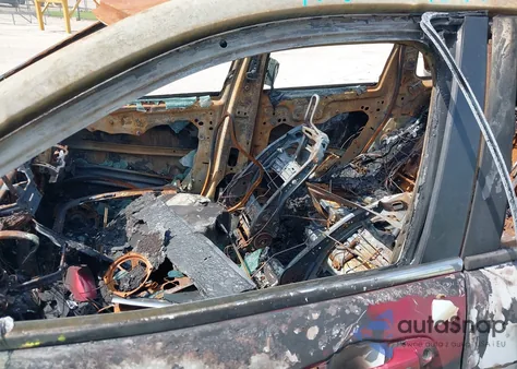 2015 Jeep Cherokee Limited z USA, uszkodzony, nr VIN 1C4PJMDS0FW710763